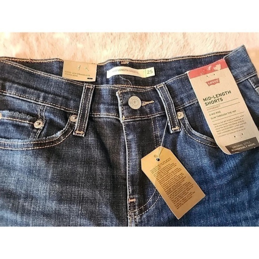 Levi's Denim Shorts Womens‎ 25 Blue Mid Length Jean Stretch Rolled Cuff Hem NWT - Picture 5 of 5